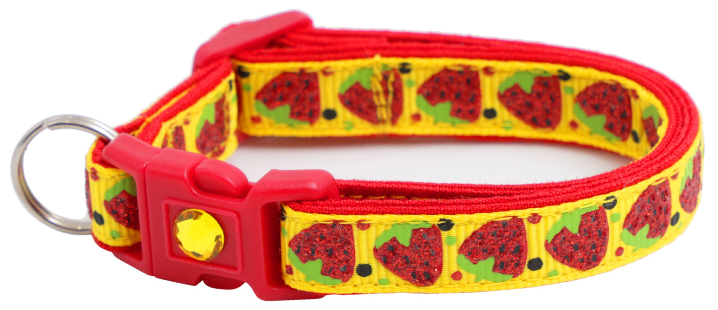 Strawberries Breakaway Cat Collar-33